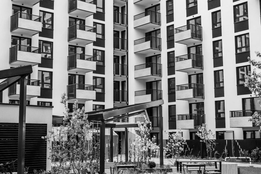 Flexibility at a Discount: What the Market Tells Us About Live/Work Units